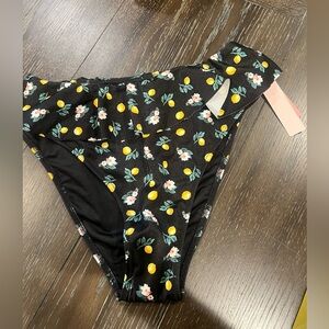 Nwt Victoria secret bikini bottom ruffle black with lemons size M